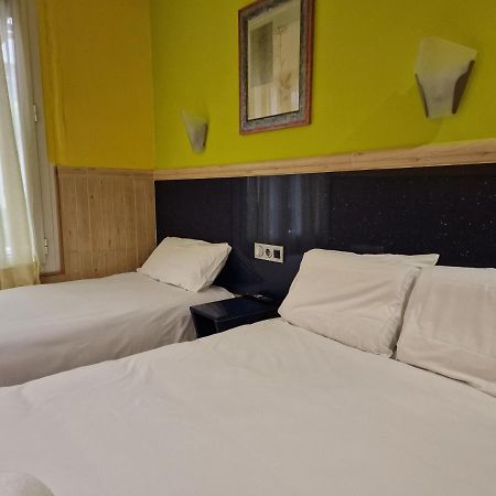 Pension Izar Bat Guesthouse سان سيباستيان المظهر الخارجي الصورة