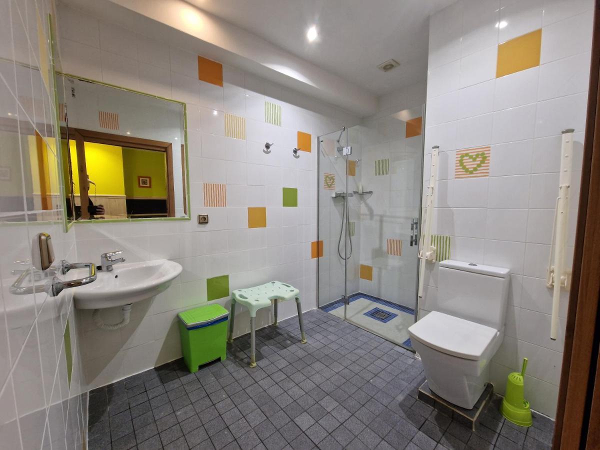 Pension Izar Bat Guesthouse سان سيباستيان المظهر الخارجي الصورة