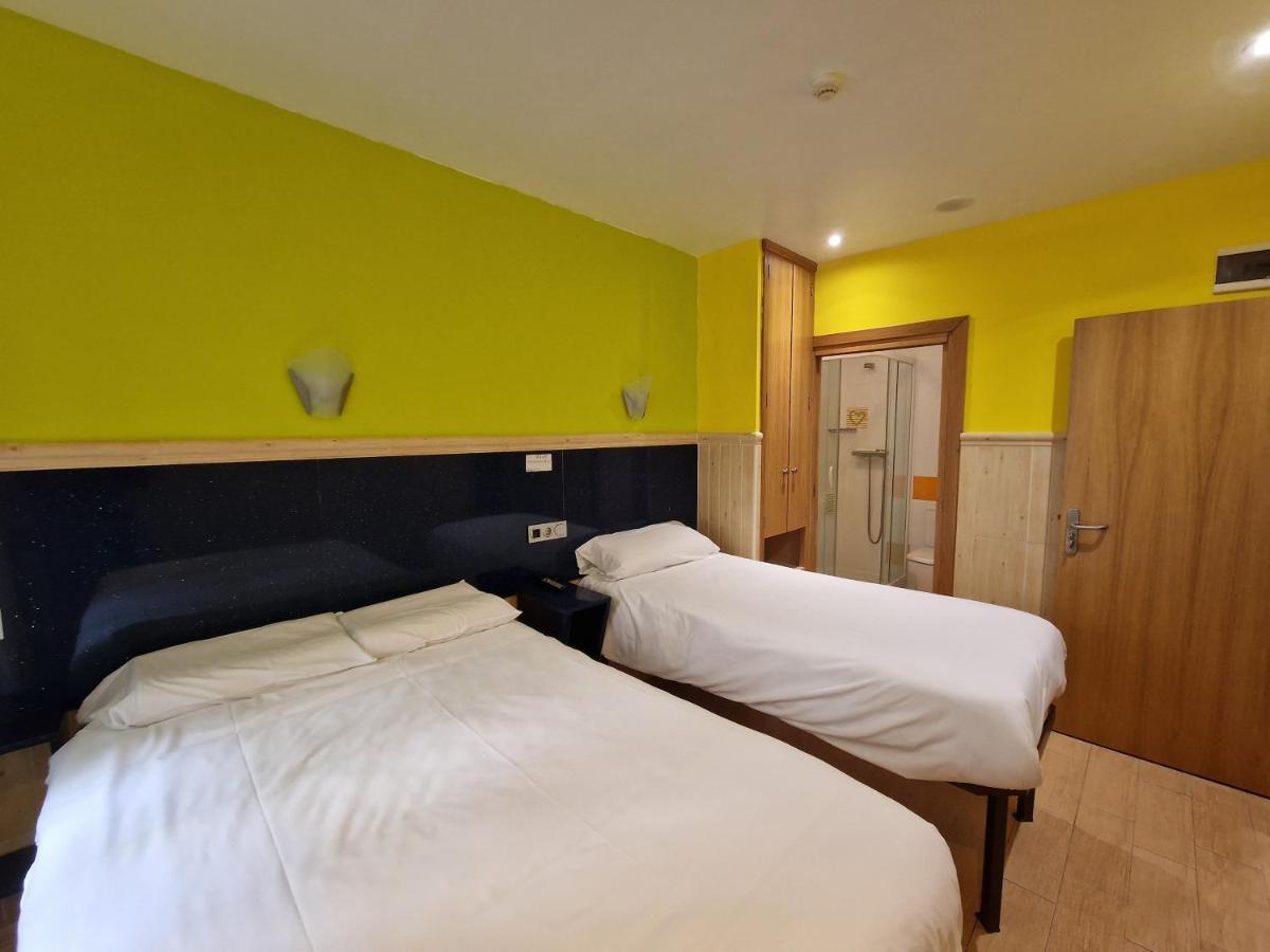 Pension Izar Bat Guesthouse سان سيباستيان المظهر الخارجي الصورة