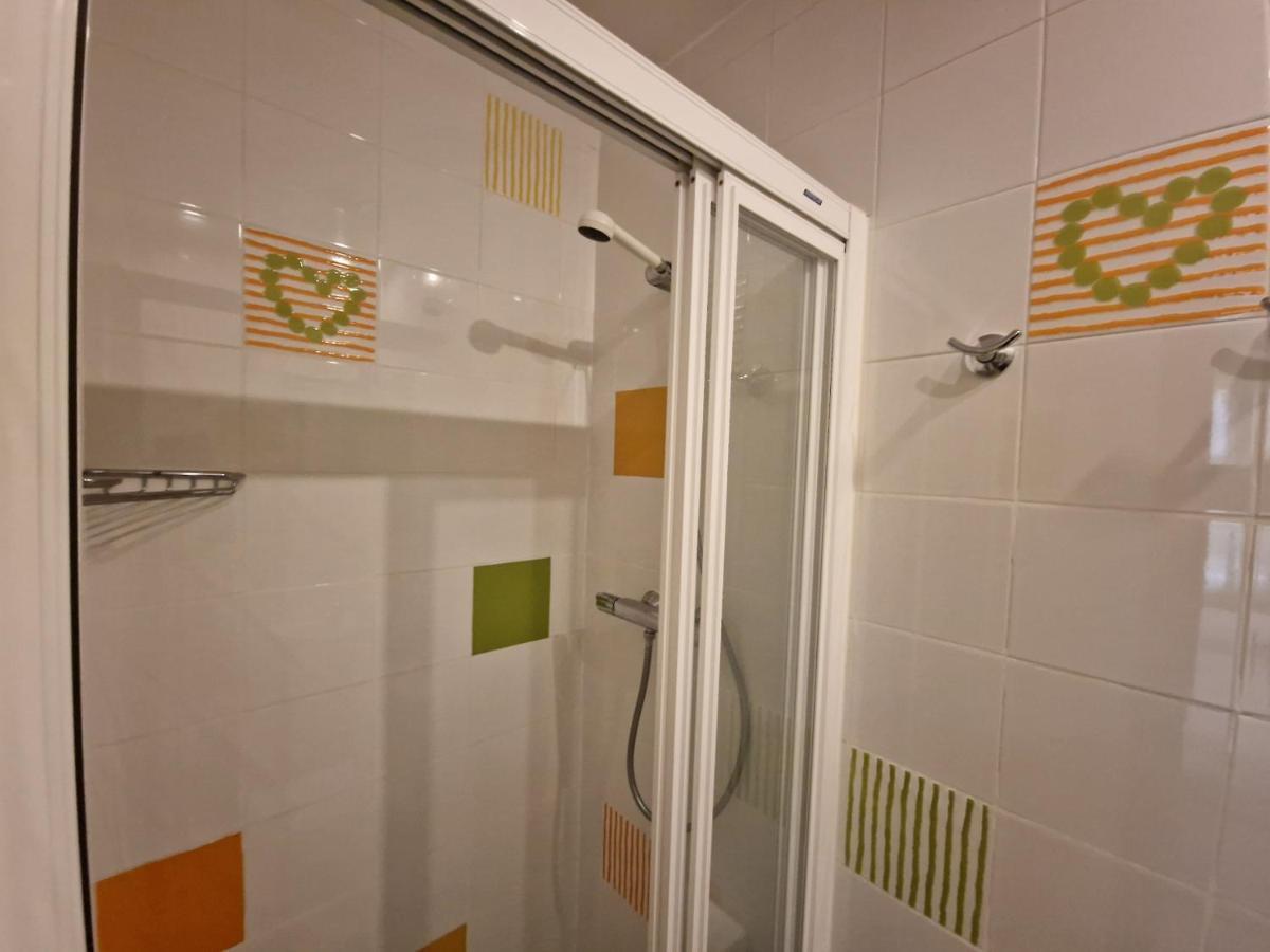 Pension Izar Bat Guesthouse سان سيباستيان المظهر الخارجي الصورة