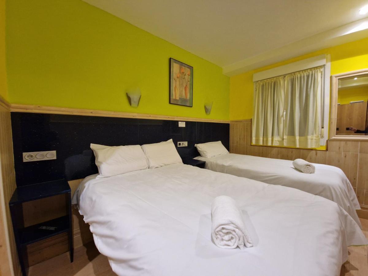Pension Izar Bat Guesthouse سان سيباستيان المظهر الخارجي الصورة