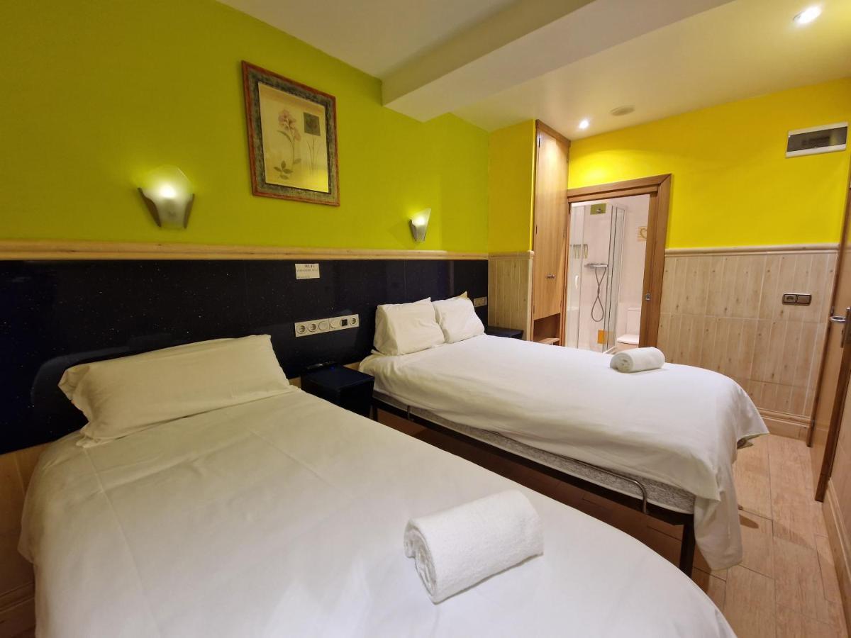 Pension Izar Bat Guesthouse سان سيباستيان المظهر الخارجي الصورة