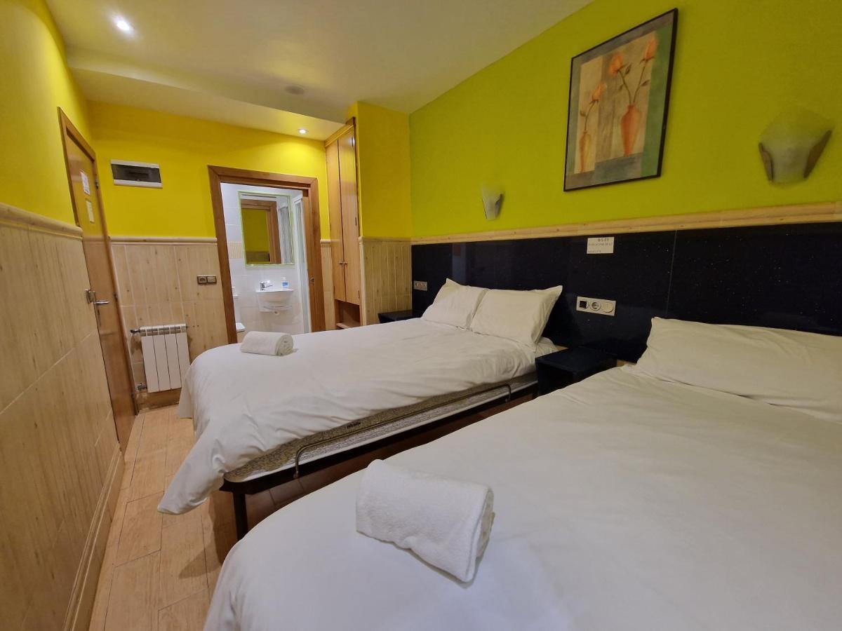 Pension Izar Bat Guesthouse سان سيباستيان المظهر الخارجي الصورة